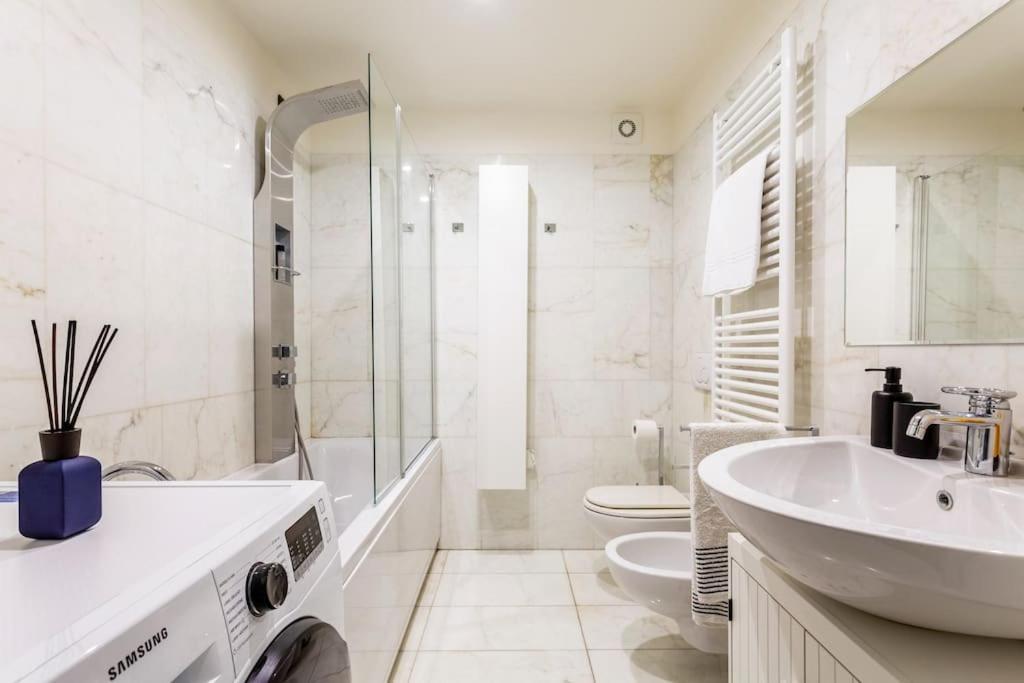 The Boutique Houses - Downtown - Close To Bocconi University Milan Luaran gambar